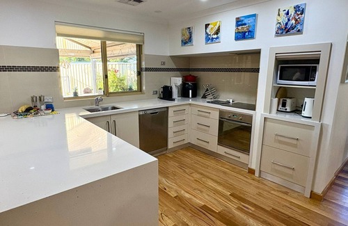South Bunbury House | South Bunbury Retreat – Family Comfort by the Beach & Wildlife Park