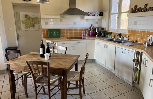 La Tagniere House | South Burgundy, swimming pool, sleeps 10 Nature, peace, views, culture