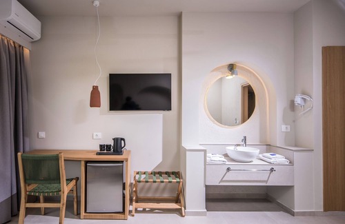 Koutsouras Apartment | South Coast Hotel