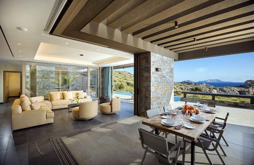 Vizari Villa | South Coast Ocean Villa