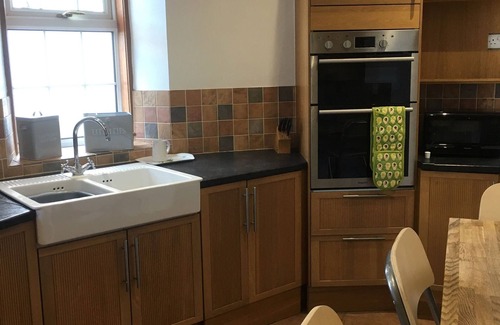 Airth Cottage | South Doll Farm Cottage - a cottage that sleeps 7 guests in 4 bedrooms