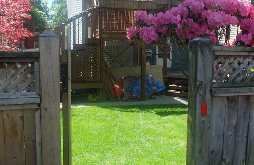 South End Apartment | South End Victorian Home apartment - pet friendly!