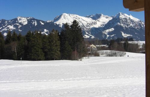 Bolsterlang Apartment | South-facing apartment with uninterrupted mountain views! Wonderfully calm! WiFi free.