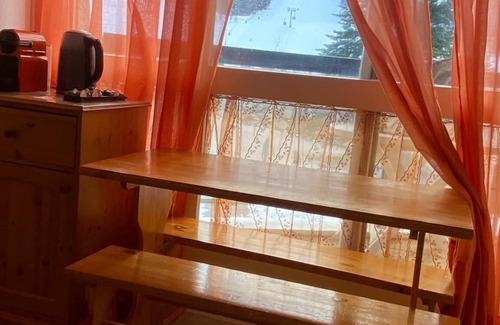 Villard-de-Lans Apartment | South facing slopes feet