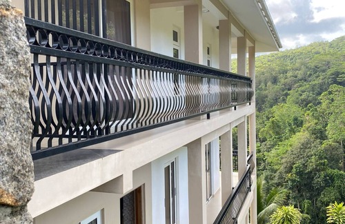 Mahe Island Villa | south hill villa
