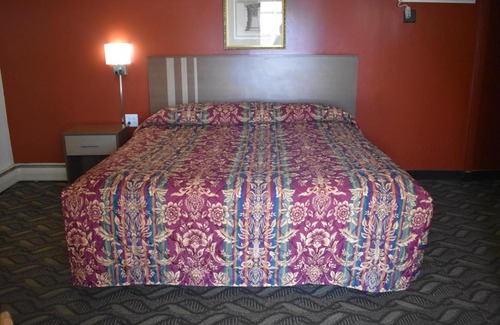 Pleasant Hills Hotel | South Hills Motel
