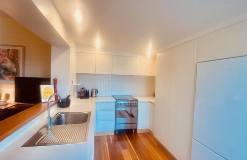 South Hobart House | South Hobart - Sanctuary Quality & Comfort
