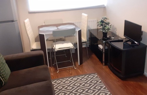 Peckham Rye Apartment | South London 1-Bed Apt, Sleeps 3, 8 mins to Tube