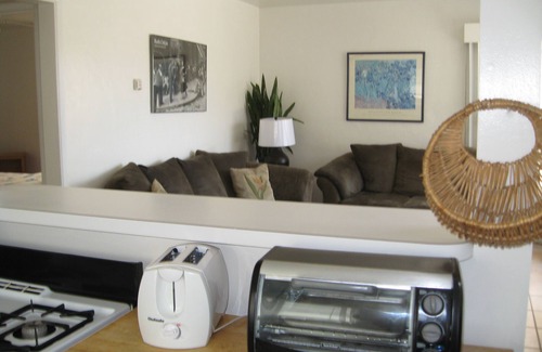 South Mission Beach House | South Mission Beach Cute Cottage near Park and Parking