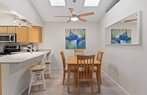 Desert Foothills Estates House | South Mountain Home in a Quiet Area - Trail Access Close ByπποΈββοΈ-β³οΈ