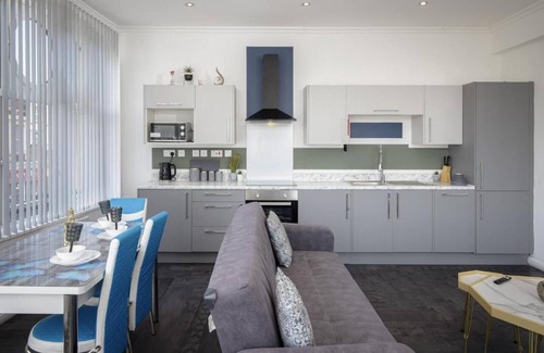 South Shore Apartment | South Pier Apartment 4 by Sasco