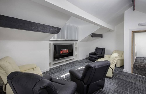 South Shore Apartment | South Pier Apartment 4 by Sasco