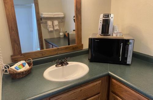 Ogallala Hotel | South Platte Cabins & Kennels