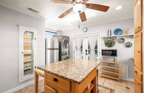 South Redlands House | South Redlands Adorable 2 bedroom Cottage