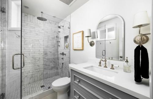 South Scottsdale House | South Scottsdale w/Chef's Kitchen & Golf Nearby!