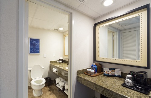 League City Hotel | South Shore Harbour Resort & Conference Center