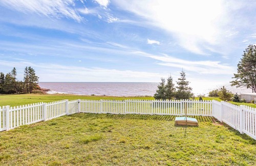 Canoe Cove Cottage | South Shore Waterfront gem With hot tub