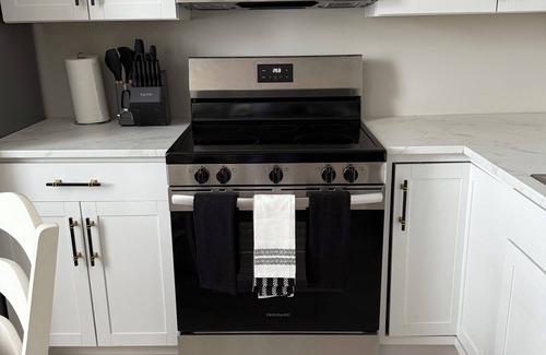 Borderland Condo | South Williamson Suites 2 br 2 bath