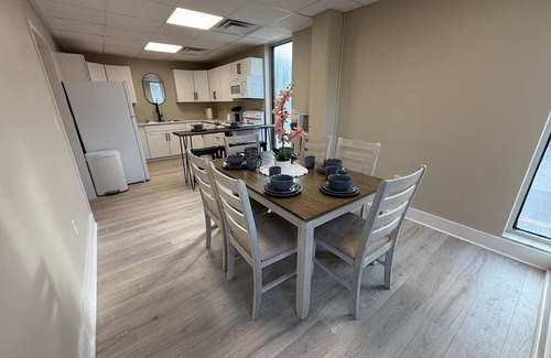 South Williamson Condo | South Williamson Suites 8br 6 bath