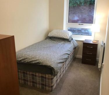 Portswood Apartment | Southampton Gem