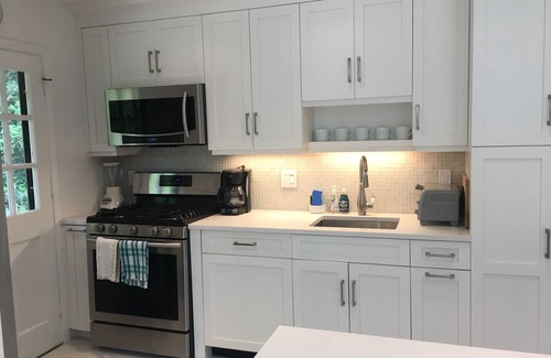 Shinnecock Hills House | Southampton Getaway, 3 bed/2 bath, Hot Springs Salt Water Hot Tub, Pool