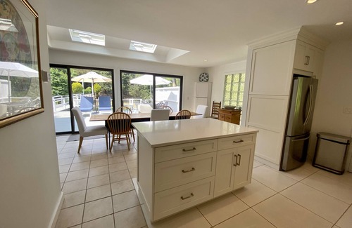 Shinnecock Hills House | Southampton Getaway, 3 bed/2 bath, Hot Springs Salt Water Hot Tub, Pool