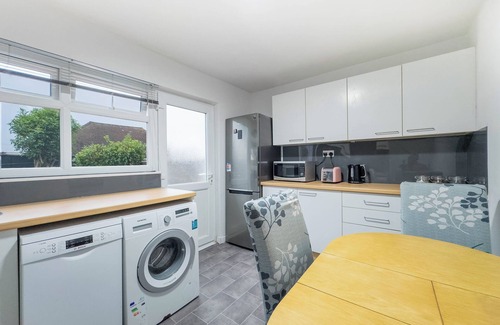 Westcliff-on-Sea House | Southend Retreat King Suite