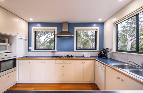 Dolphin Sands House | Southerlys Beach House - Freycinet Holiday Houses
