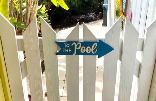 Tybee Island Cottage | Southern Conch Cottage with Private Pool!
