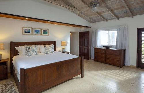 Palm Island Villa | Southern Cross 2-bedroom private villa with pool