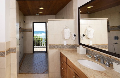 Palm Island Villa | Southern Cross 2-bedroom private villa with pool