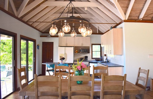 Little Trunk Bay Villa | Southern Gables - Cozy villa with amazing view, 5 min walk to Little Trunk Bay