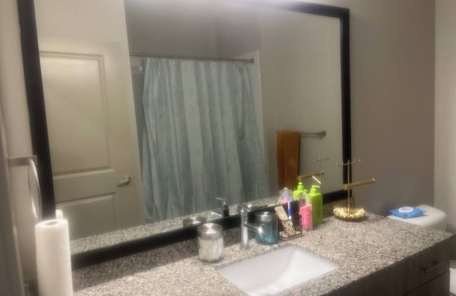 Northlake Apartment | Southern Sanctuary with WiFi and AC in peaceful Tucker.