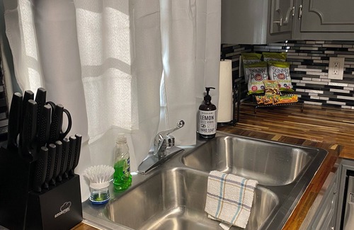 Shannon House | Southern Summer Hideaway - Your Birmingham Home Away from Home!