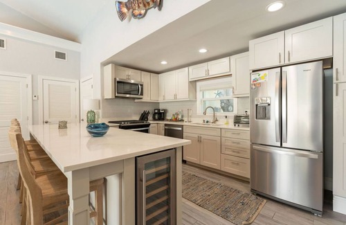 Midtown House | SOUTHERNMOST SWIM AND SOCIAL CLUB