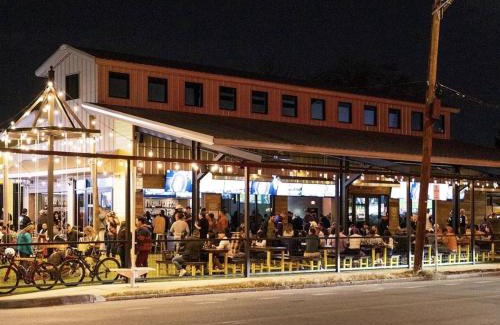Southtown House | Southtown Downtown Home Walk to Riverwalk