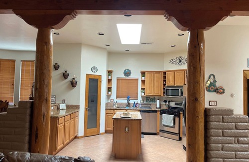 Rio Rancho House | Southwest Cozy 3-bedroom house in charming Rio Rancho with AC, WiFi