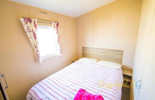 Camber Resort | SP84 - Camber Sands Holiday Park - 3 Bedroom - Sleeps 8 - Private Parking
