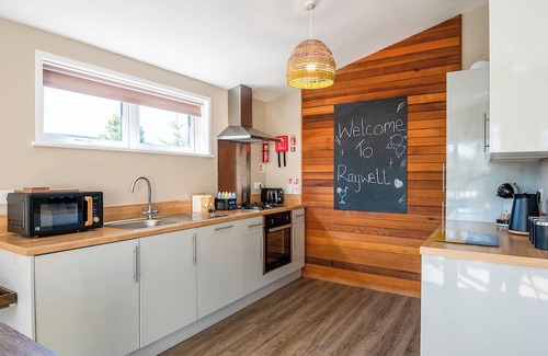 Raywell Ski Chalet | Spa Escape (Pet Garden)