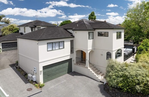 Greenlane - Ellerslie House | Spa, Movies, Pool table, Table tennis - Ellerslie!
