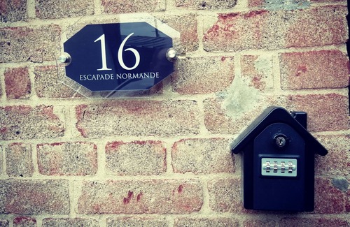 Yerville House | Spa Privatif Jacuzzi et Sauna, Maison de Ville 4 Personnes