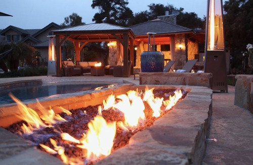 Oak View House | Spa Sancturay Pool, Hot Tub, Cold Plunge, Far Infrared Sauna, Steam Shower.