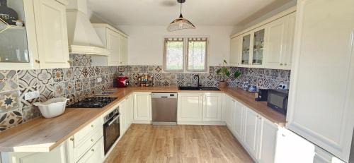 Santo-Pietro-di-Venaco Apartment | Spacieux haut de villa 3 chambres Venaco