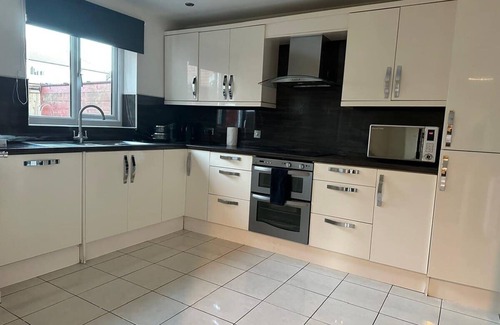 Barrow-in-Furness House | Spacious Luxurious Serviced Accommodation 6