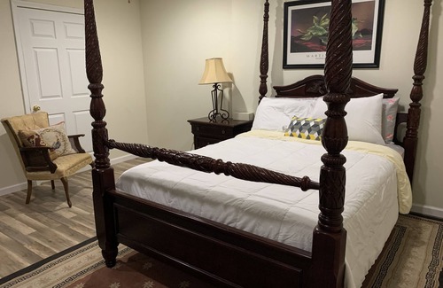Lithonia House | Spacious 1,900sf 2bedroom 6bed apartment,family gathering nurses singles couples