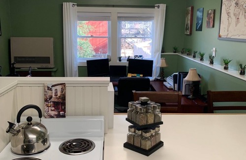 Oak Bluffs Apartment | Spacious 1 Bedroom Apt - 3 min Walk to the Beach!