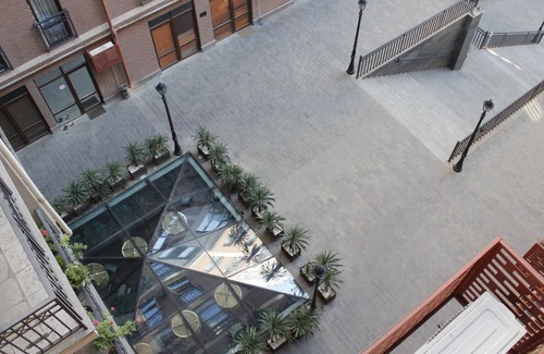 Avlabari Apartment | Spacious 1-bedroom apartment in wonderful the center of Tbilisi with WiFi, AC