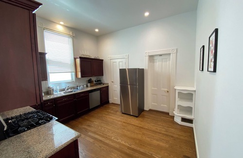 Castro District Apartment | Spacious 1+ BR flat in the Castro, central San Francisco.