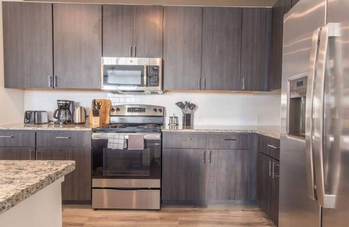Jeffersontown Apartment | Spacious 1BR Suite | Pool, Parking + Gym D