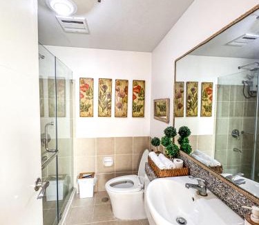 A. Bonifacio Apartment | Spacious 1BR with Sunset view at The Celandine